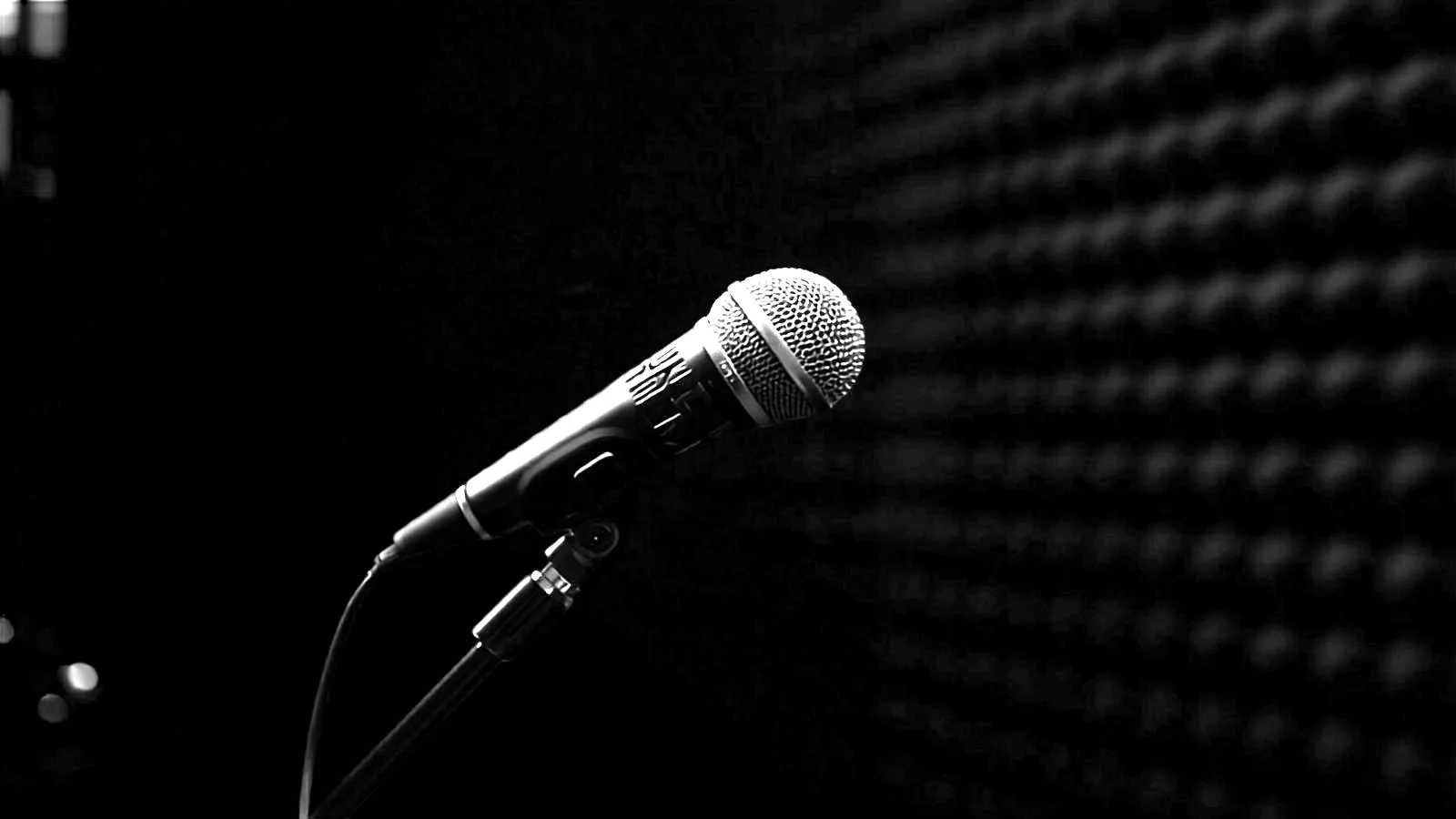 Cómo grabar un podcast profesional: guía completa